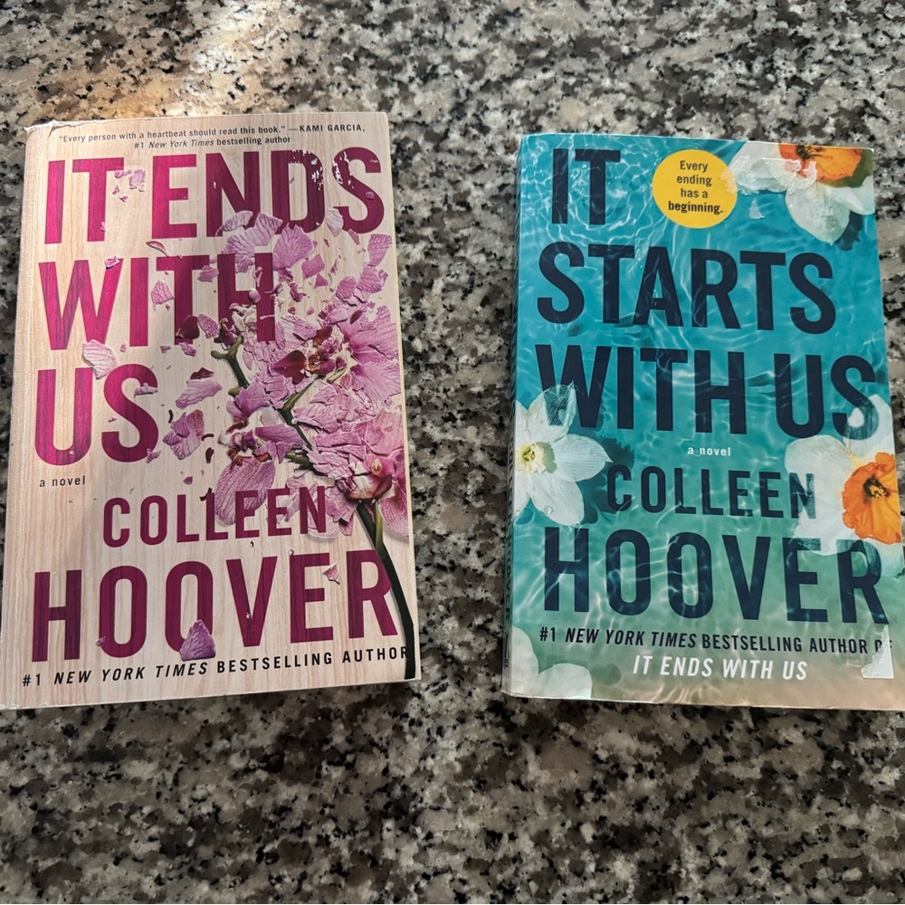 Colleen Hoover Book Set - It Ends With Us & It Starts With Us